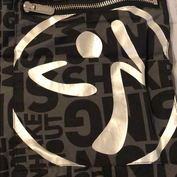 Zumba cargos black/ words - Picture 2 of 5